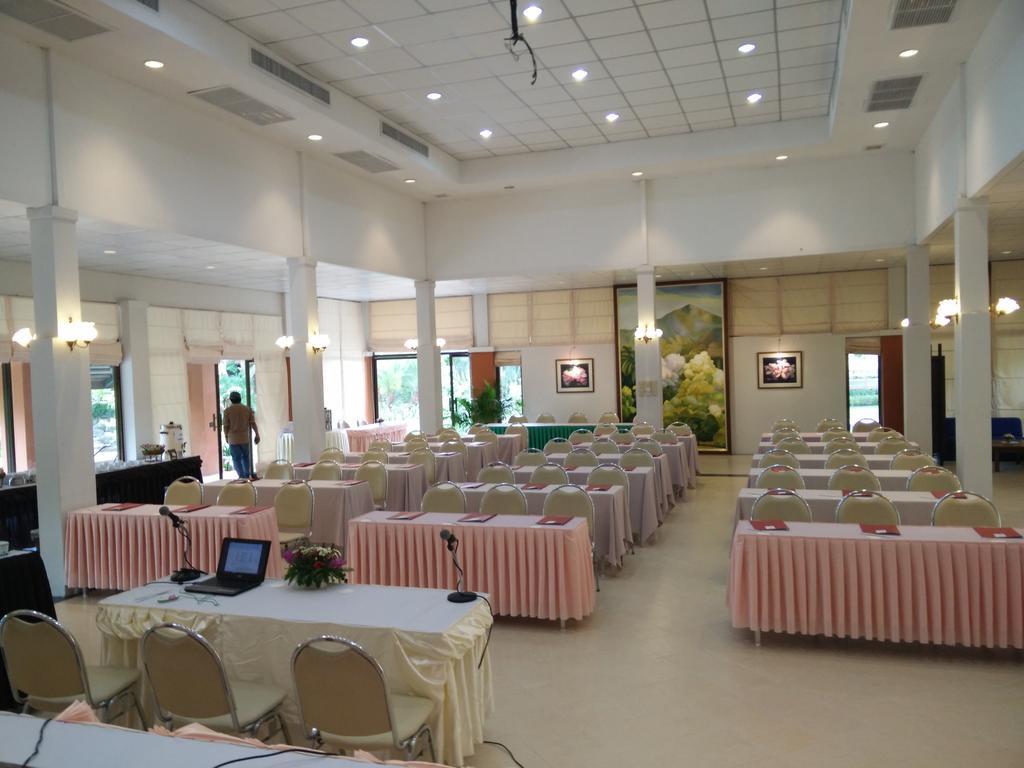 里拉瓦莱度假村 Nong Nam Daeng 外观 照片