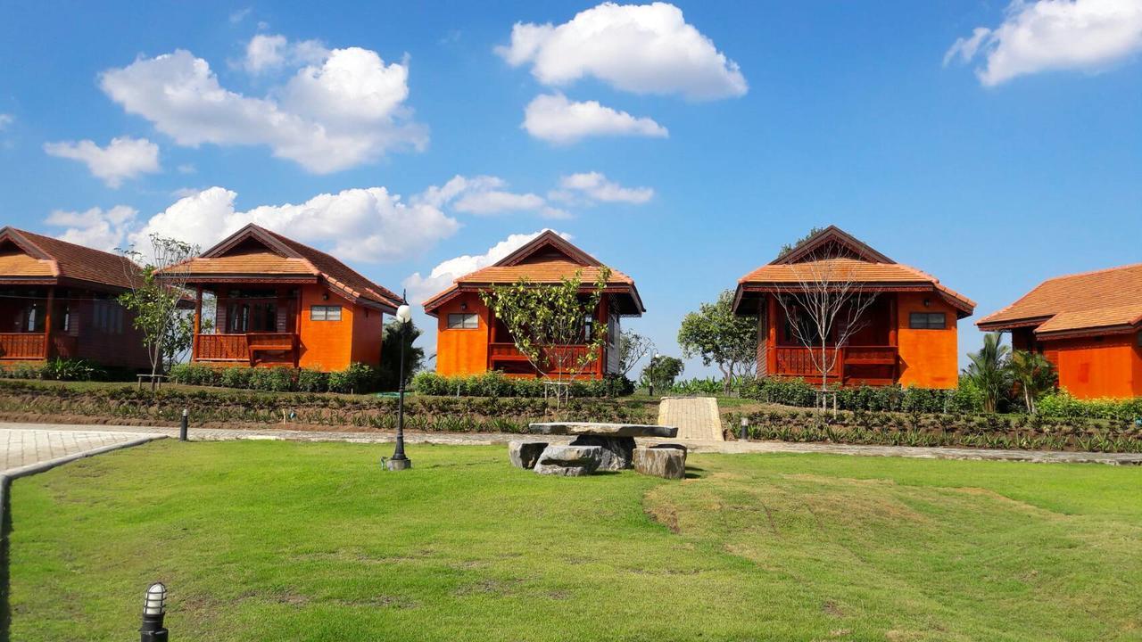 里拉瓦莱度假村 Nong Nam Daeng 外观 照片